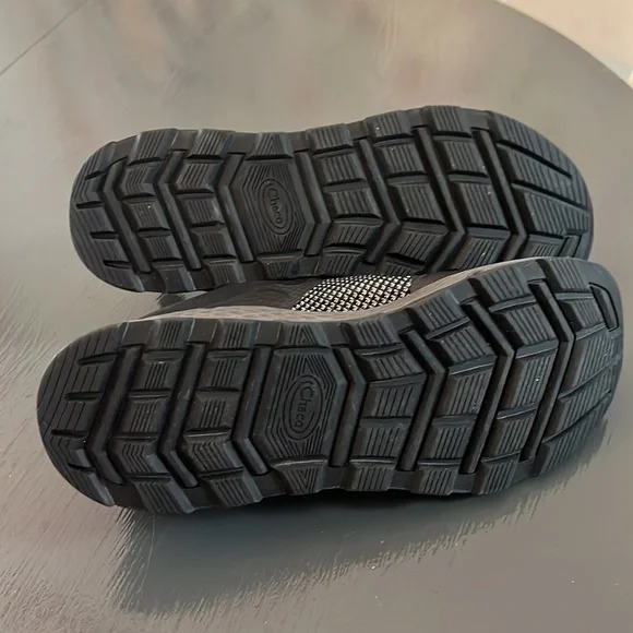 NEW Chaco lace up shoes - Picture 5 of 10